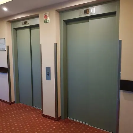 Karos Wellness Apartman Aparthotel *